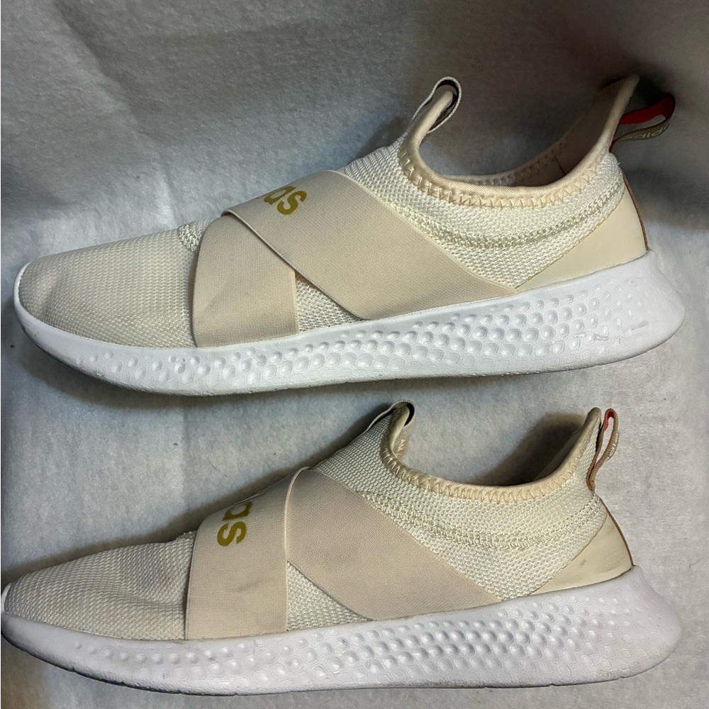 Adidas Cream and Gold Cloudfoam Slip-Ons - Picture 4 of 7